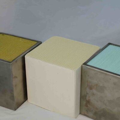 Buy Thermal Shock Resistant Low Pressure Drop Corrugated Plate SCR Denox Catalyst for High Denitrification Efficiency in Industrial Kilns online manufacture