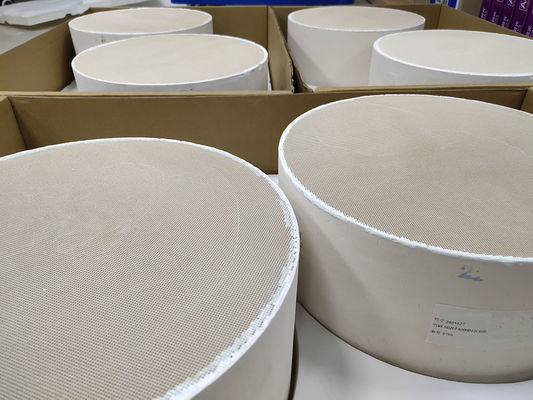 Buy POC Particle Oxidation Catalyst Scr Catalytic Converter 100cpi Automobile Emission online manufacture