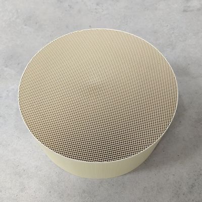 Buy Monolith Ceramic Honeycomb Catalytic Converter Honeycomb Structure Euro 4 5 6 online manufacture